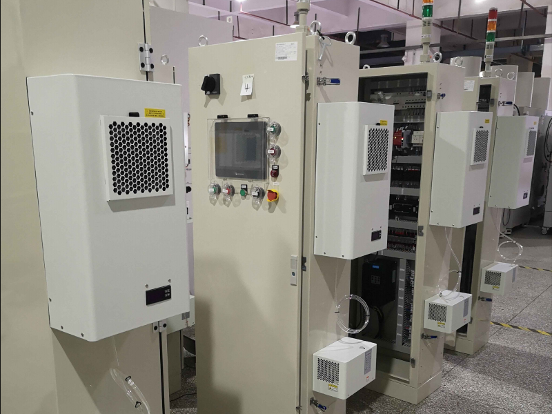 室内控制柜加装空调带蒸发器